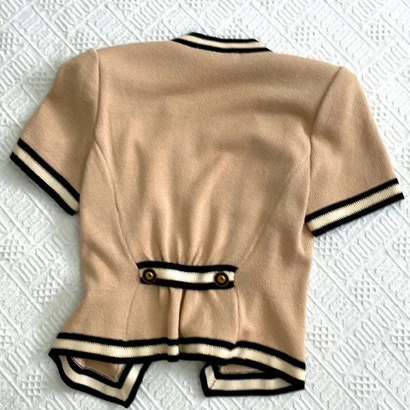 St. John Beige Short Sleeve Sweater luxury - Picture 12 of 16